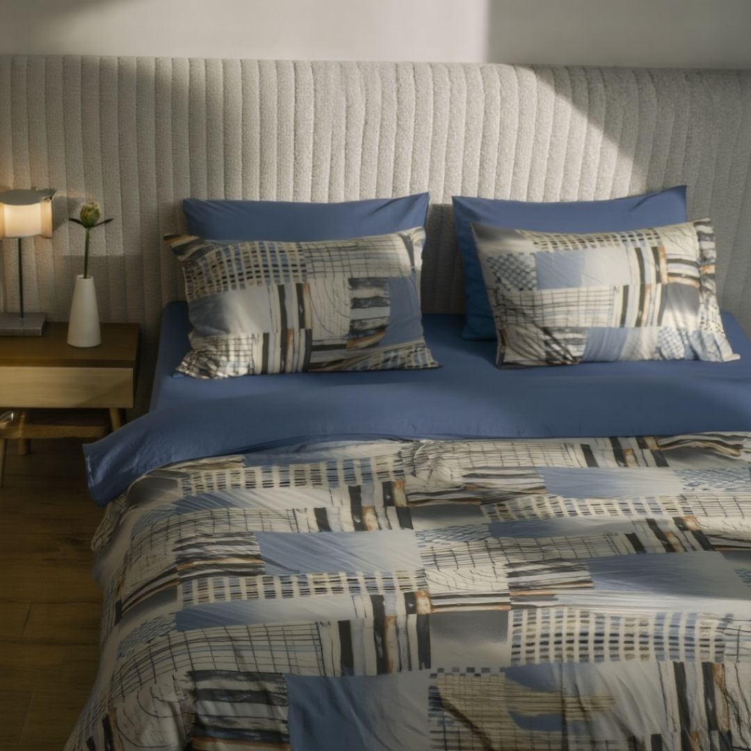 Modern Crest Duvet Cover Set