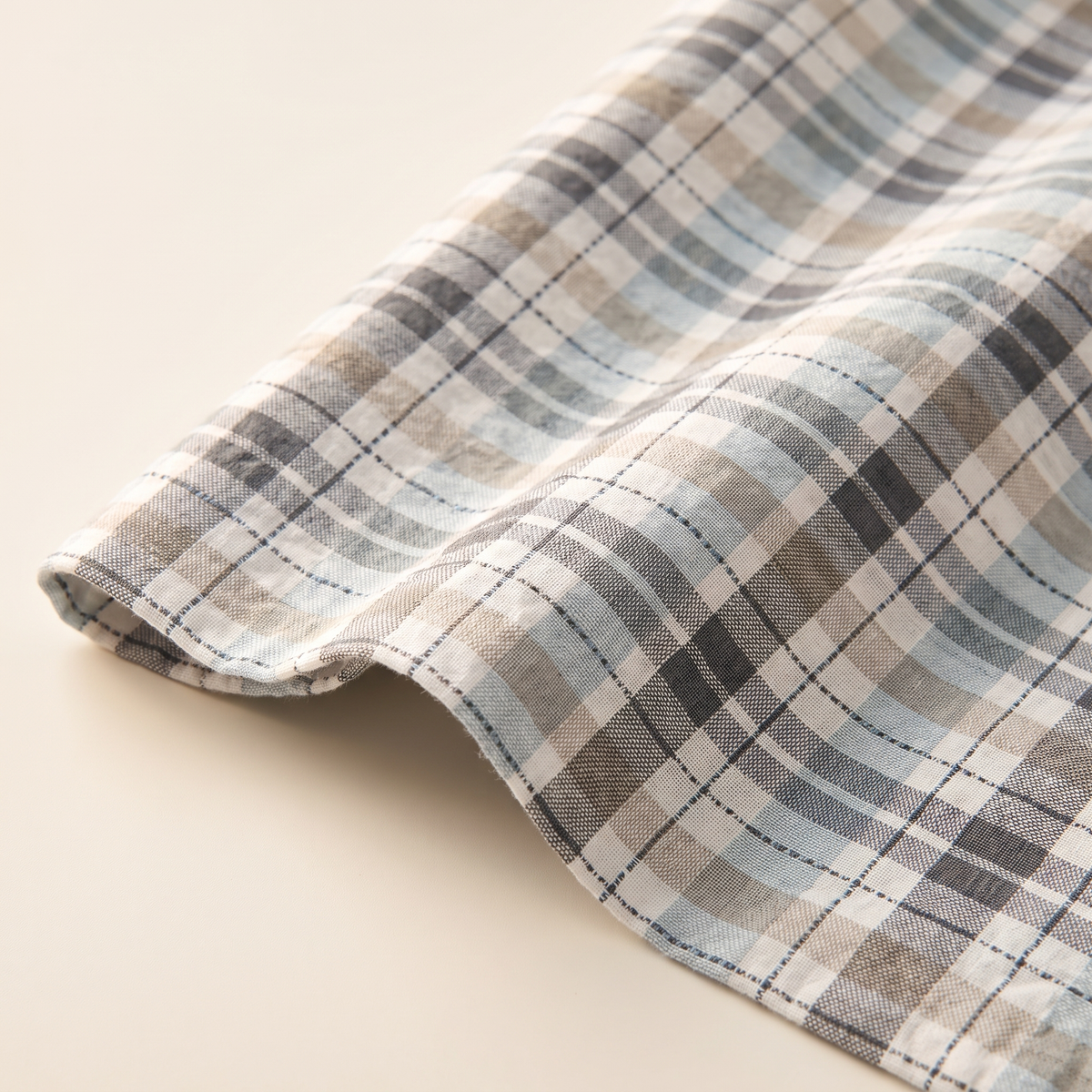 Oxford Sheet Set, fold detail, gray and slate blue plaid