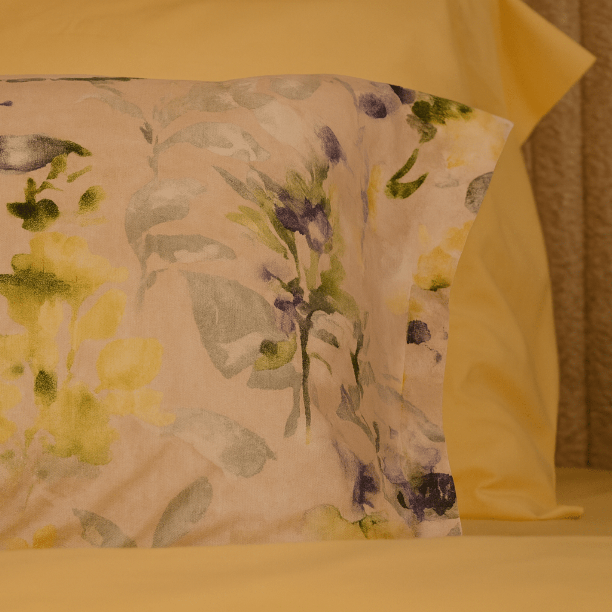 Butter Yellow Cotton Bedding Set - Royal