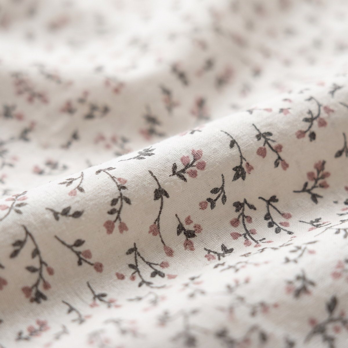Rosewood Sheet Set, fabric close-up, fine gray vine on white